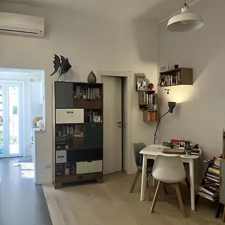 A Quattro Fermate Dal Centro, Δωμάτια σε οικογενειακή κατοικία